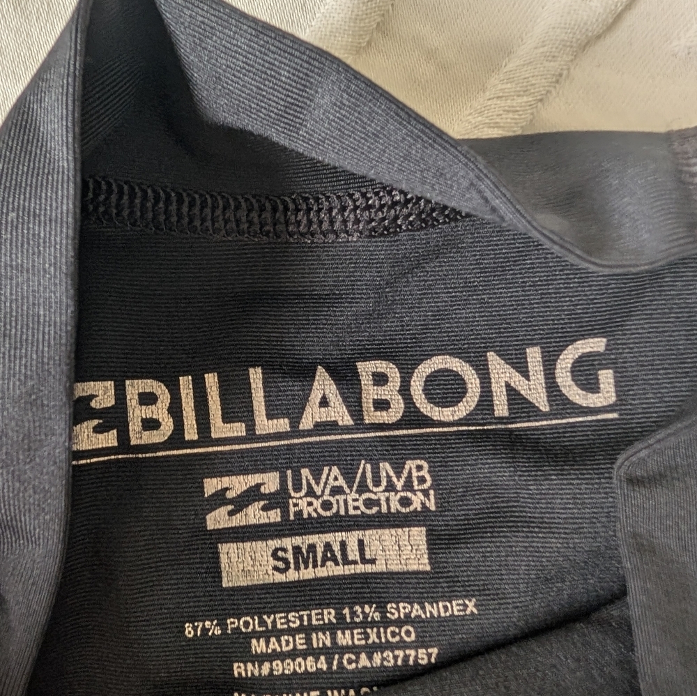 Billabong Rash Guard - Picture 4 of 4